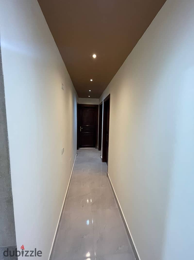 Apartment for sale in Abbasiya, in the Capital Towers Compound, immediate receipt, 157 meters 8