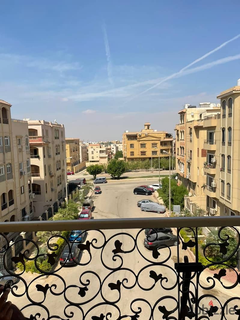 Apartment for Sale with 3 bedrooms, New Cairo, South Investors 4