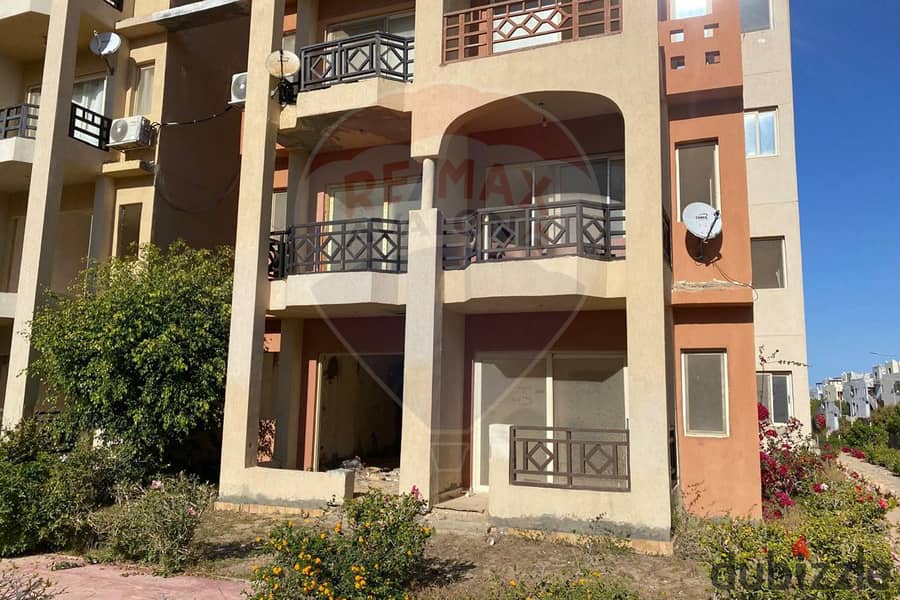 Chalet with roof for sale (Emirates Heights) Ras El-Hekma 100 m 7