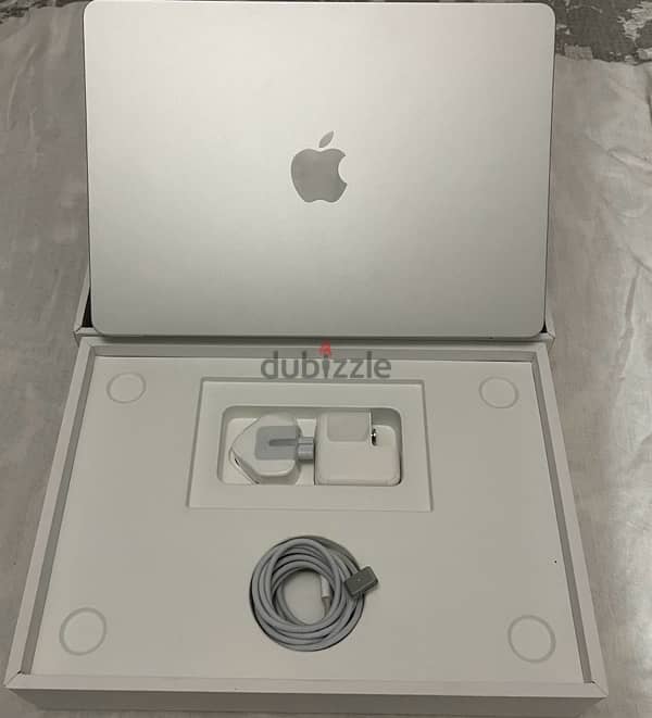 MacBook Air M2/2022 0