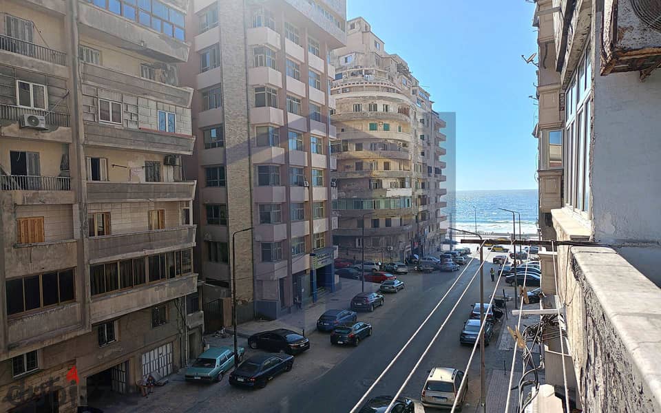 Furnished apartment for rent, 100 m, El Shatby (Port Said Street - steps from the sea 0