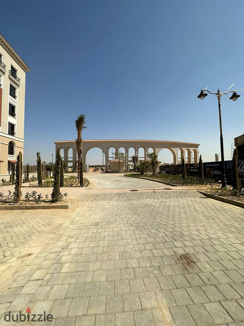 شقة للبيع 175م كمبوند فيلدج ويست dorra village west مرحلة اولي سعر لقطة جدا و احسن لوكيشن تشطيب التر سوبر لوكس بالتكيفات الشيخ زايد 13