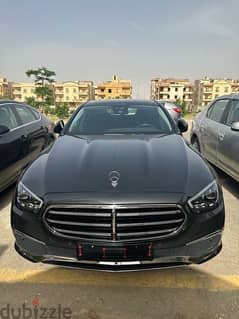 Mercedes Benz E200 بحالة الزيرو 0