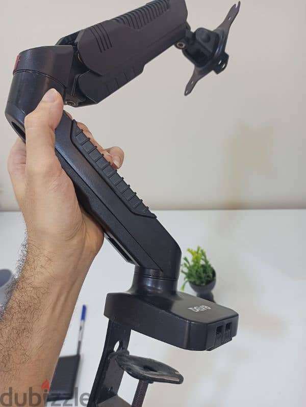 monitor arm // دراع شاشه ميكانيكال 3