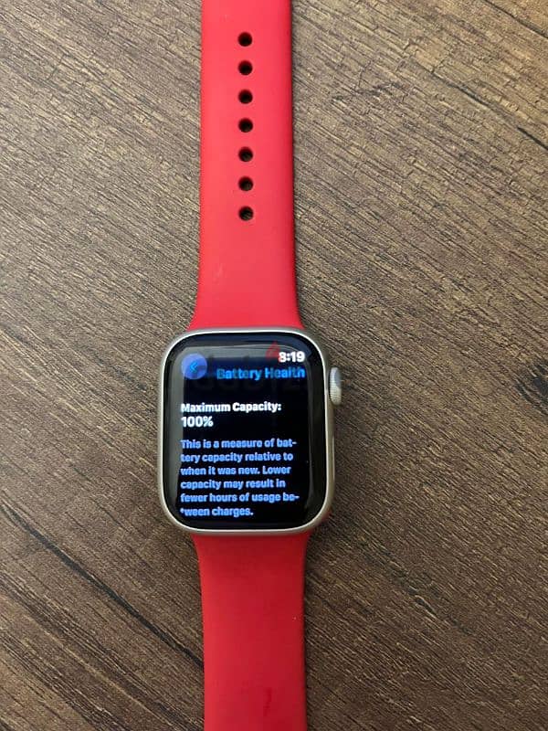 like new Apple Watch Series 8 41mm Sarlight Aluminum GPS 3