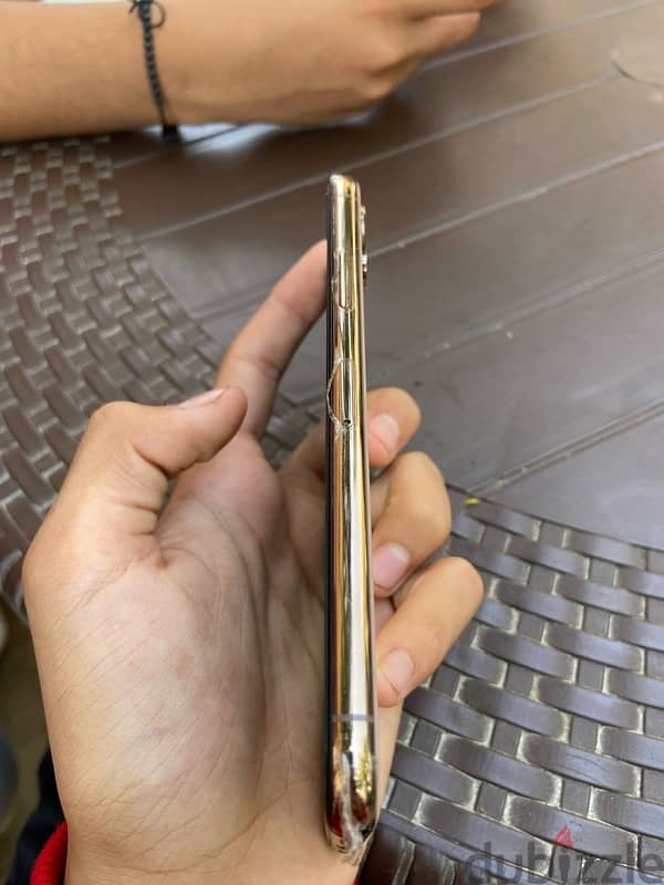 iphone xs 2