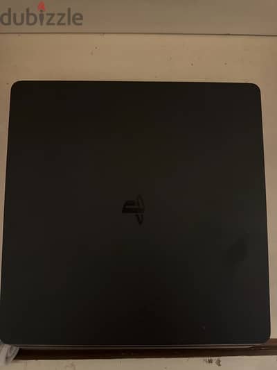 ps4 slim used 10/10 condition software 12