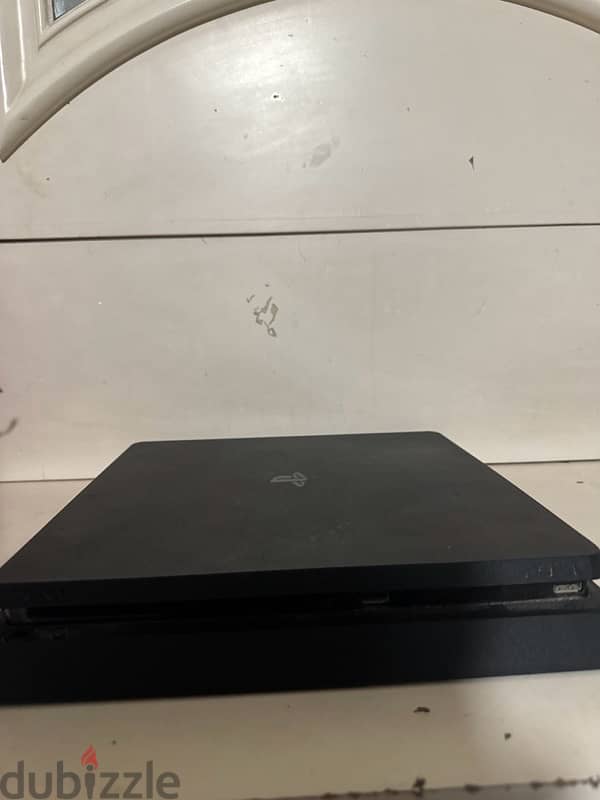 ps4 slim used 10/10 condition software 12 1