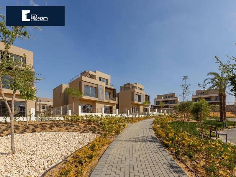 For quick sale at the lowest price, a villa in - Palm Hills New Cairo, on a special view, with installments over 9 years. 2