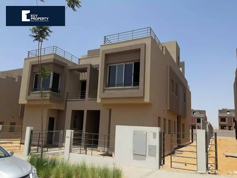 For quick sale at the lowest price, a villa in - Palm Hills New Cairo, on a special view, with installments over 9 years. 6