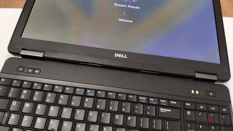 Dell Latitude E6540 4