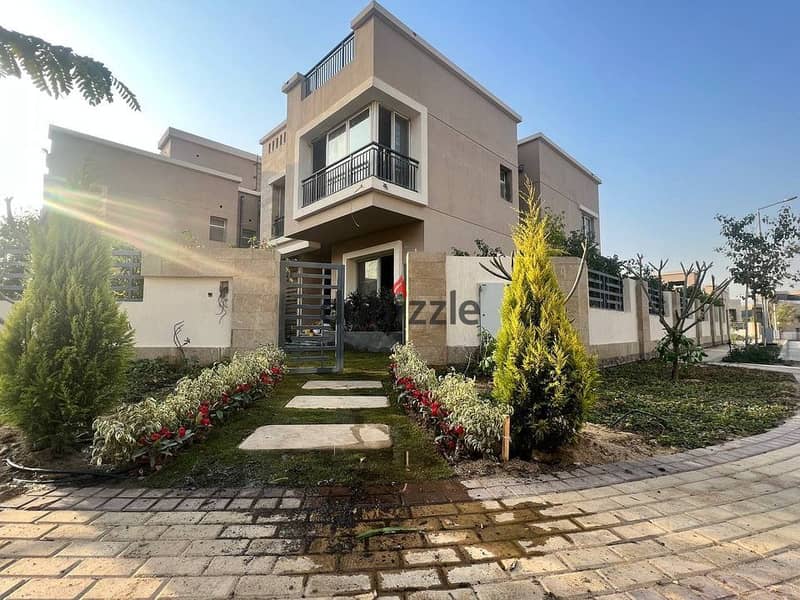 For sale, the last townhouse villa 143m, in Taj City Compound, in front of the JW Marriott Hotel 4