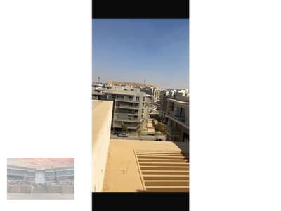 شقة سكاي لوفت بموقع مميز في كمبوند ام في سيتى