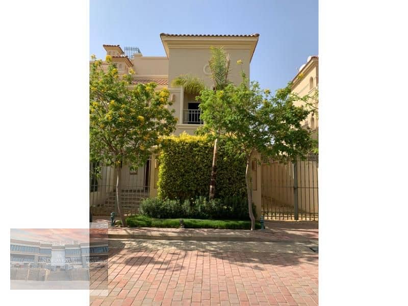 Twin House ready to move in patio 5 El sherouk 0