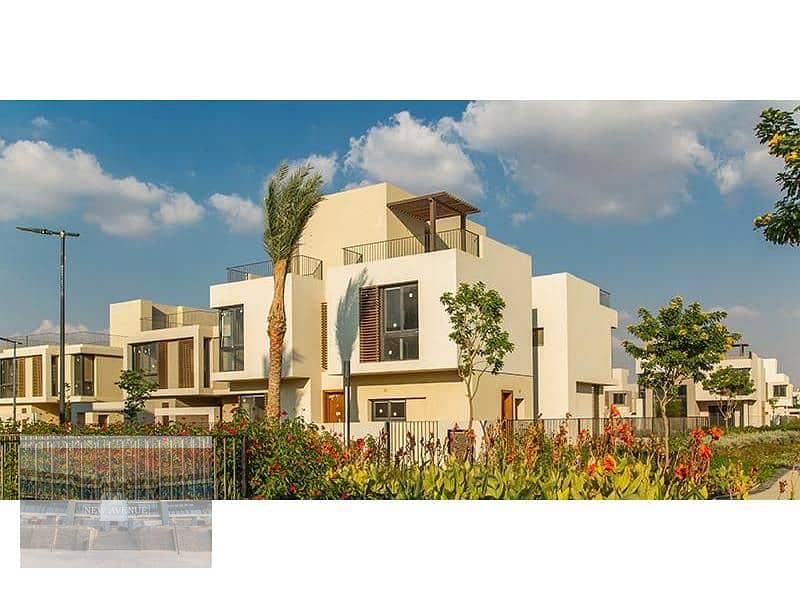 Town house Prime location - Bahary in Sodic East - best price in the market 4