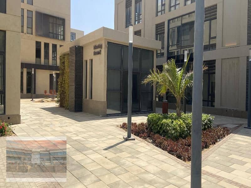 Corner 118m Office - Sale - District 5 New Cairo - W-SM 084 8