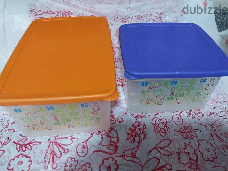 Tupperware 11