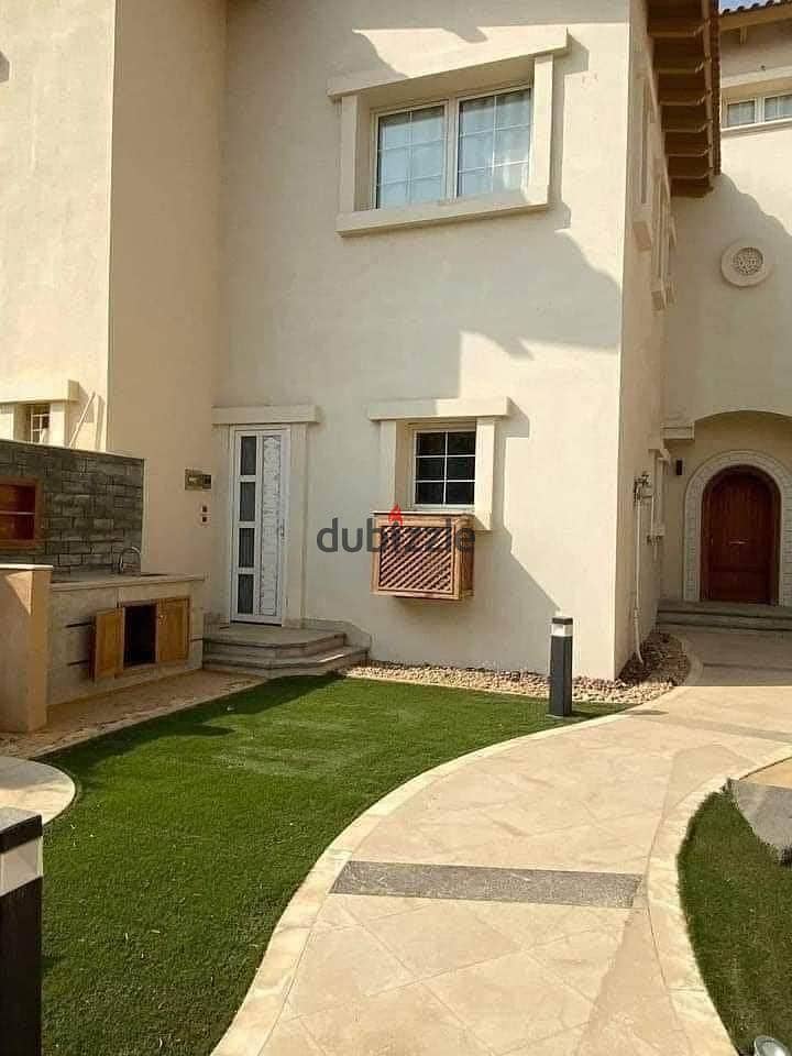 for sale with hot price villa 239m in Mostakbal 8