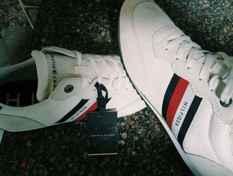 Tommy Hilfiger original size 44 black 2