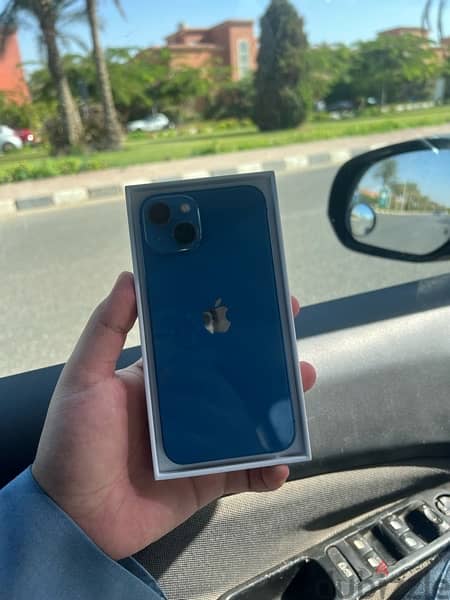 iPhone 13 blue 128 gb battery 87% 9