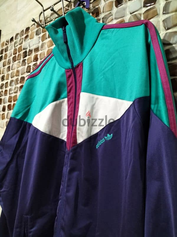 adidas sweet shirt orignal size large (oversize style) 10