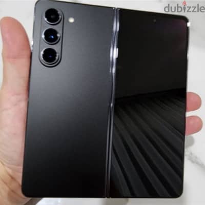 SAMSUNG GALAXY FOLD 5 512 GB GCC DUBAI ALMOST NEW DOCTOR USE