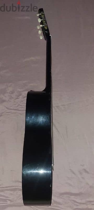 used guitar (black) 1