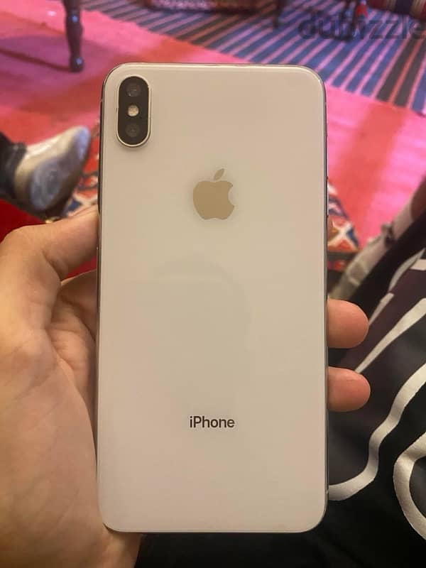 iPhone  Xs Max 0