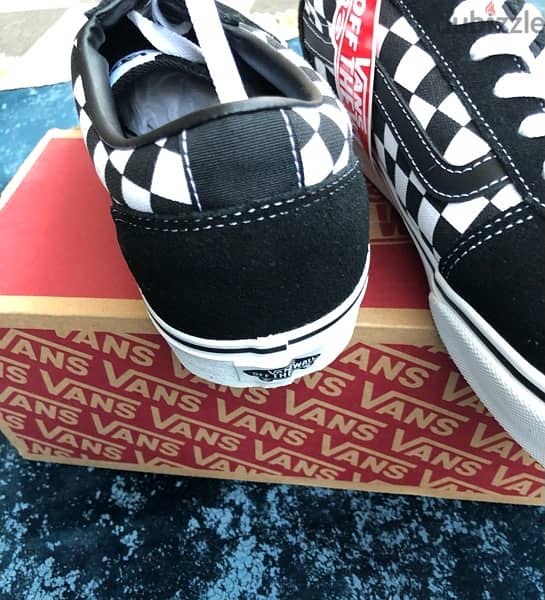 حذاء  vans أورجينال  مقاس 46 3