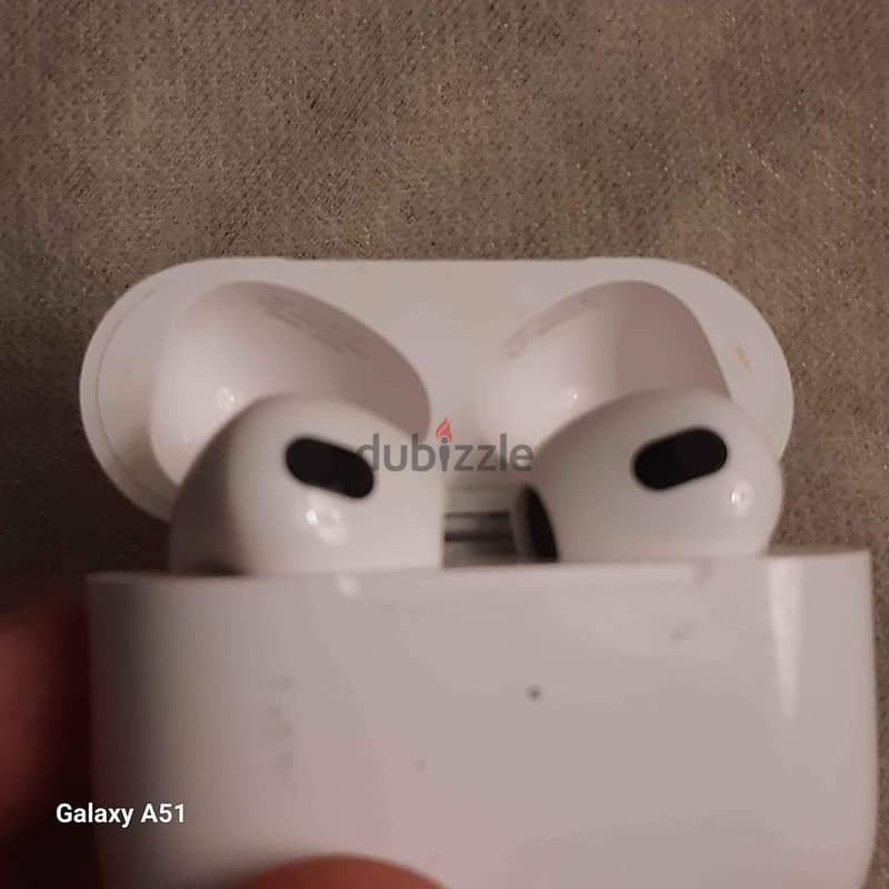 AirPods (الجيل الثالث) 5