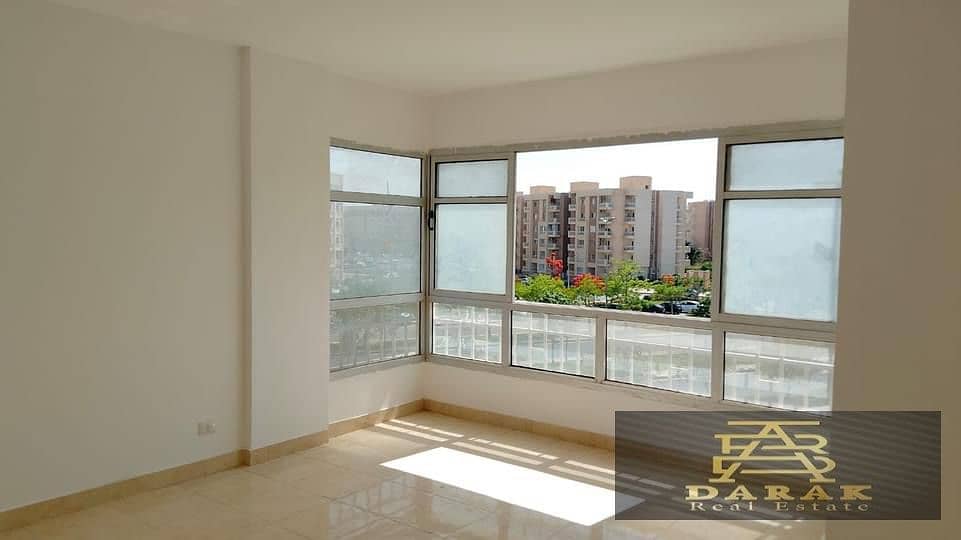 "Apartment of 163 m² for sale in Madinaty, with a view of the waterway. Down payment and installments available. " 2