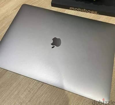 لاب MacBook pro 2019 كور i9 فيجا 4G تاتش بار حالة مثالية