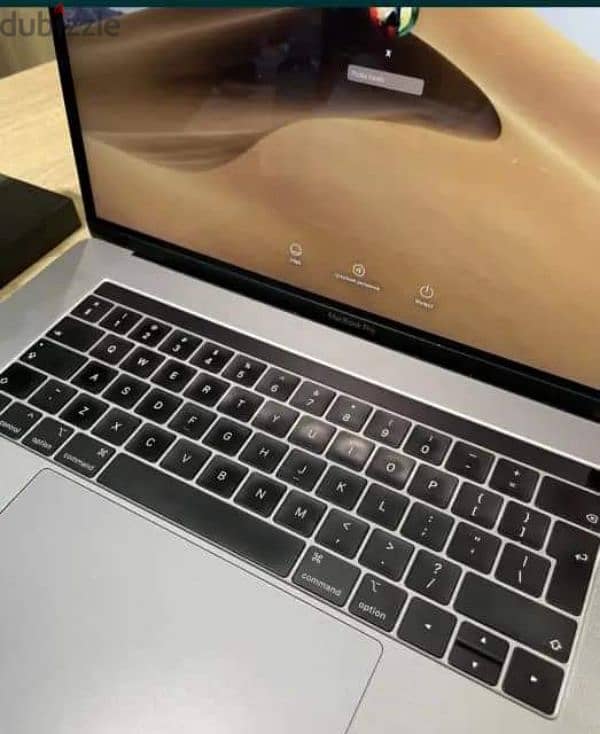 لاب MacBook pro 2019 كور i9 فيجا 4G تاتش بار حالة مثالية 3