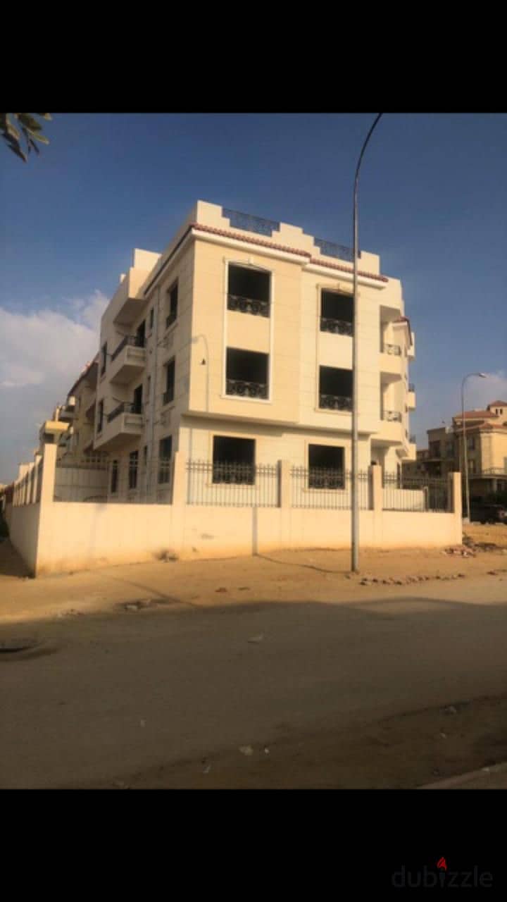 Villa for sale in West Somid 2