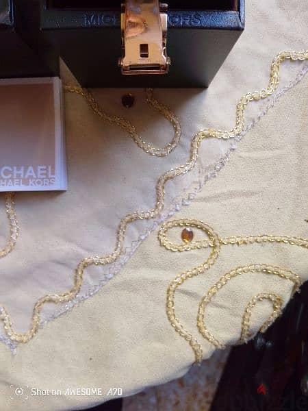 $200  Michael kors أصلي للبدل 5