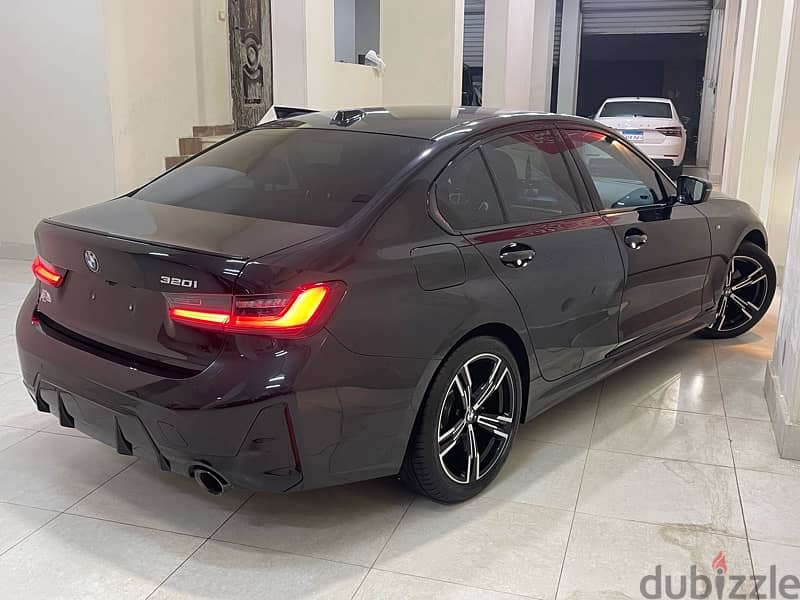 بي ام دبليوM sport 320i 2023 4