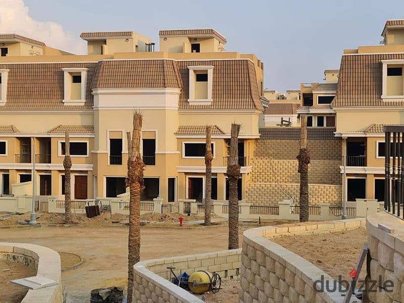 A very special villa with a view for sale in Sarai Compound 13