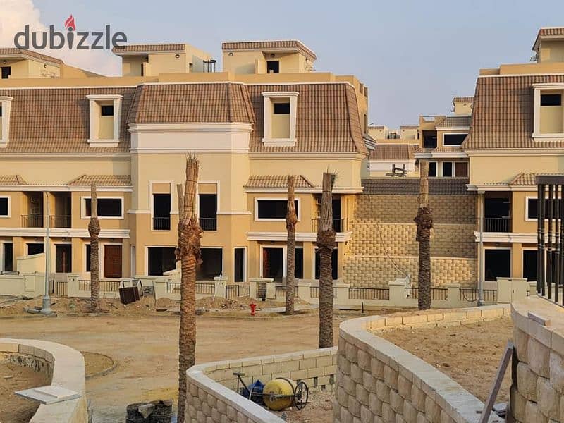 A very special villa with a view for sale in Sarai Compound 14