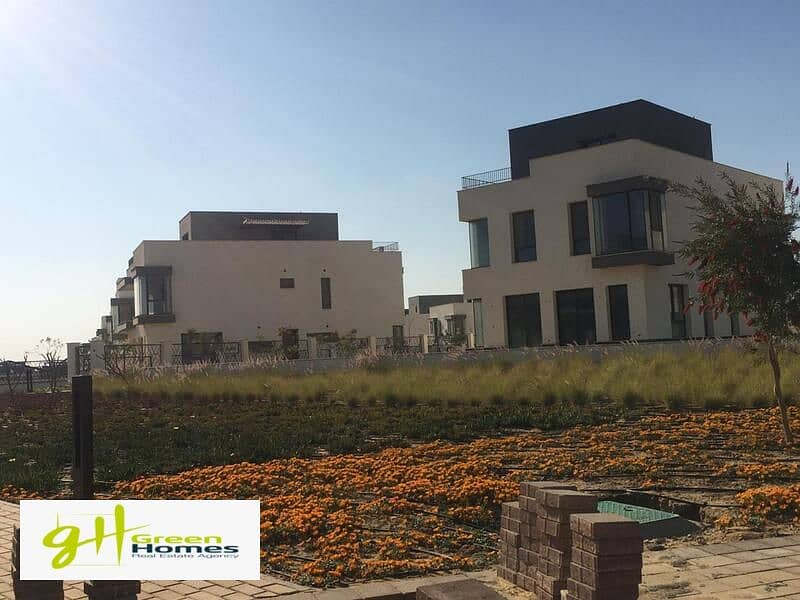 Amazing villa for sale with an area of 303 square meters at Villette new cairo 4