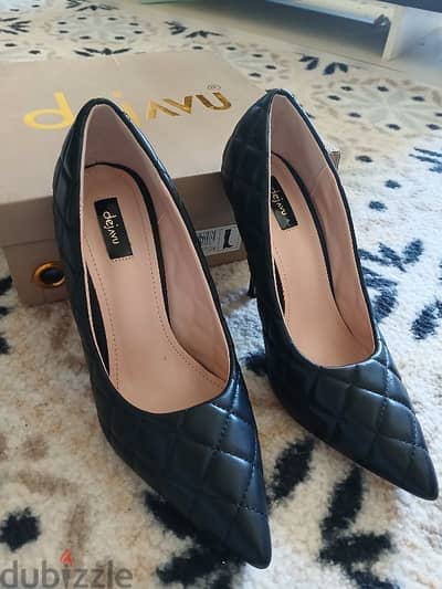 dejavu heels 7cm new with box