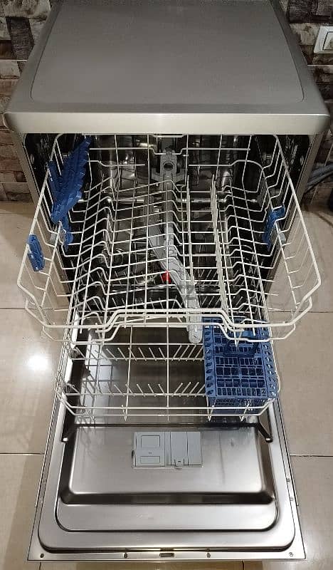 غساله اطباق Indesit للبيع Dishwasher 9