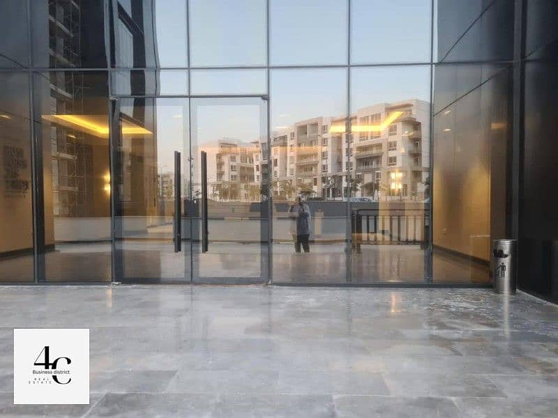 Office 60m for sale in hyde park with Down payment and Installments ready to move 5