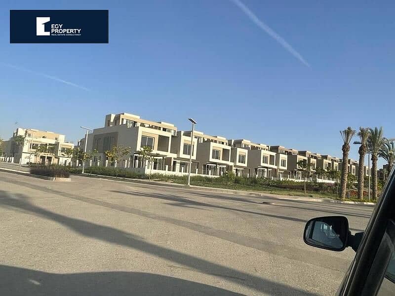 Villa standalone 294m, prime location in  Palm Hills New Cairo, with equal installments over 9 years 3