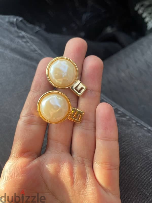 givenchy earrings 0