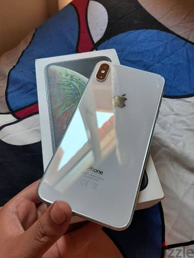 ايفون xs max