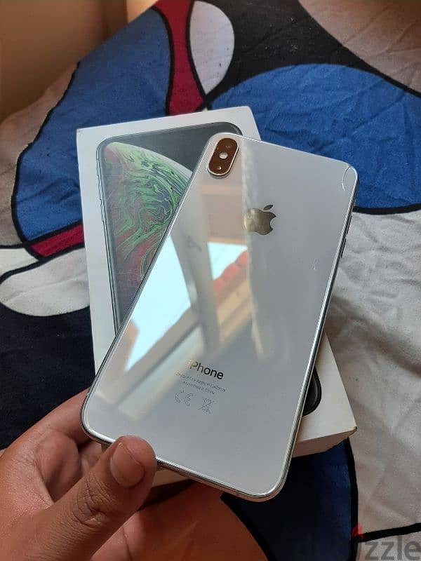 ايفون xs max 0