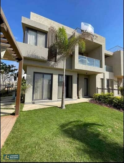 For sale, a 234 sqm villa with a roof, super finished, with the lowest down payment, in the market in the heart of New Heliopolis, in the Sodic East C