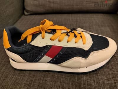 Tommy Hilfiger Sneaker / Size 43