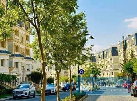 apartment 140m installment till 2031 prime location , mountain view 1.1 new cairo 3