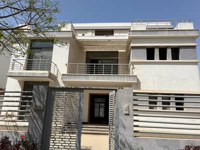 Villa For sale,440+225m garden in Taj Sultan - Taj City Compound